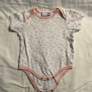 Vitamins Baby White and Yellow Bodysuit with‎ Floral Design